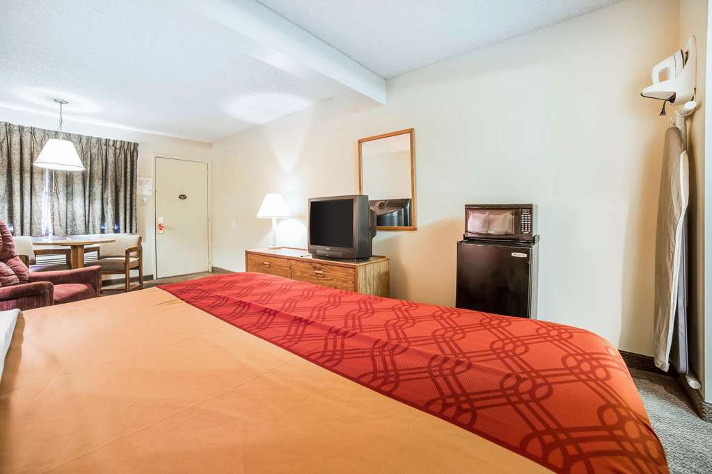 Econo Lodge ロックスプリングス 部屋 写真